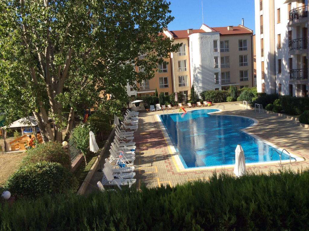 Alex Deluxe Apartments Pantai Sunny Luaran gambar