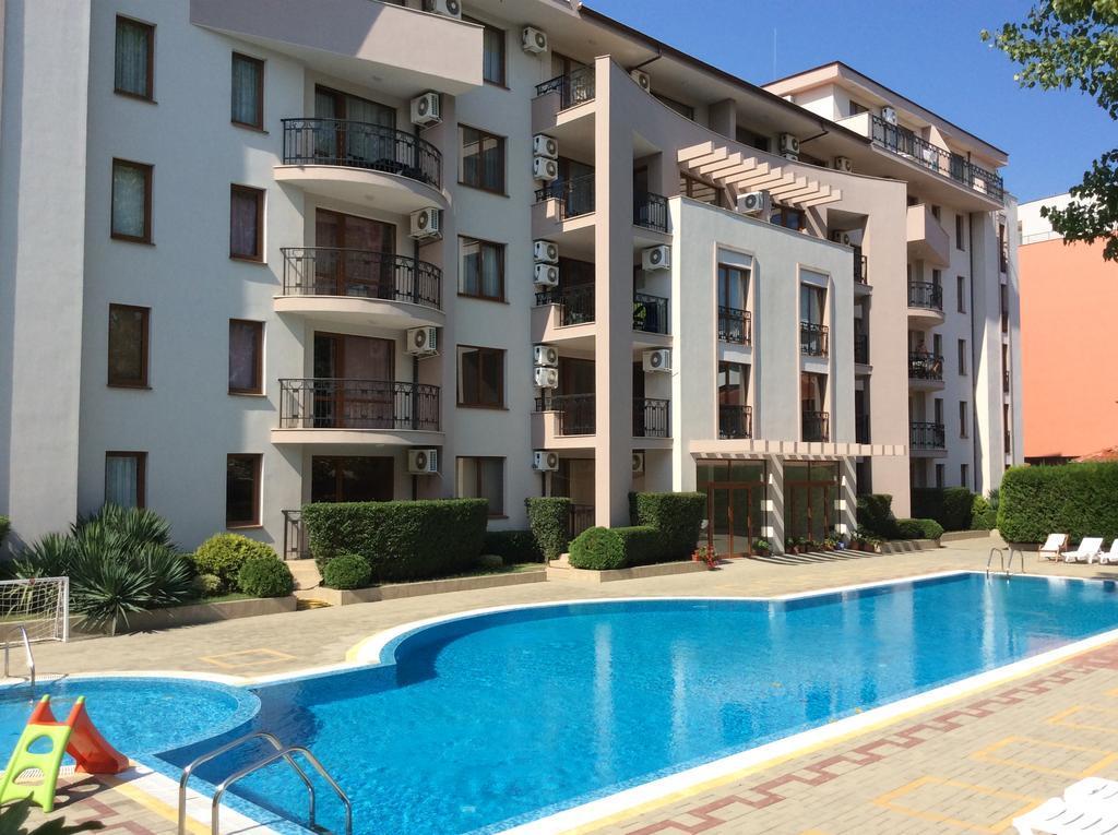 Alex Deluxe Apartments Pantai Sunny Luaran gambar