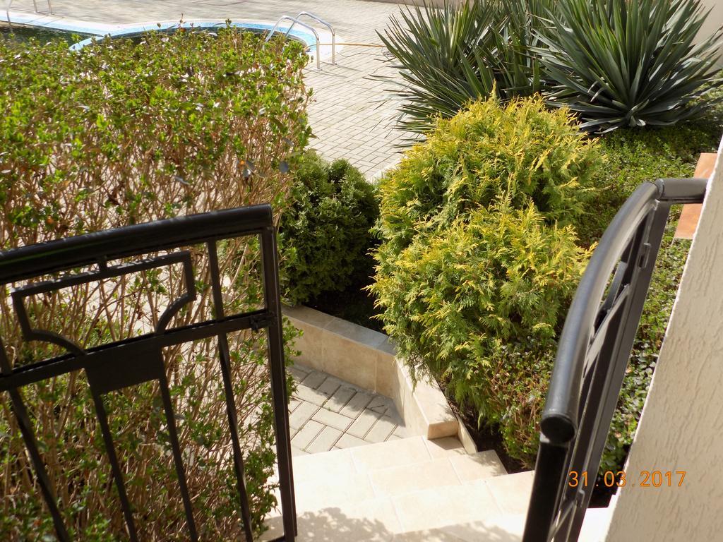 Alex Deluxe Apartments Pantai Sunny Luaran gambar